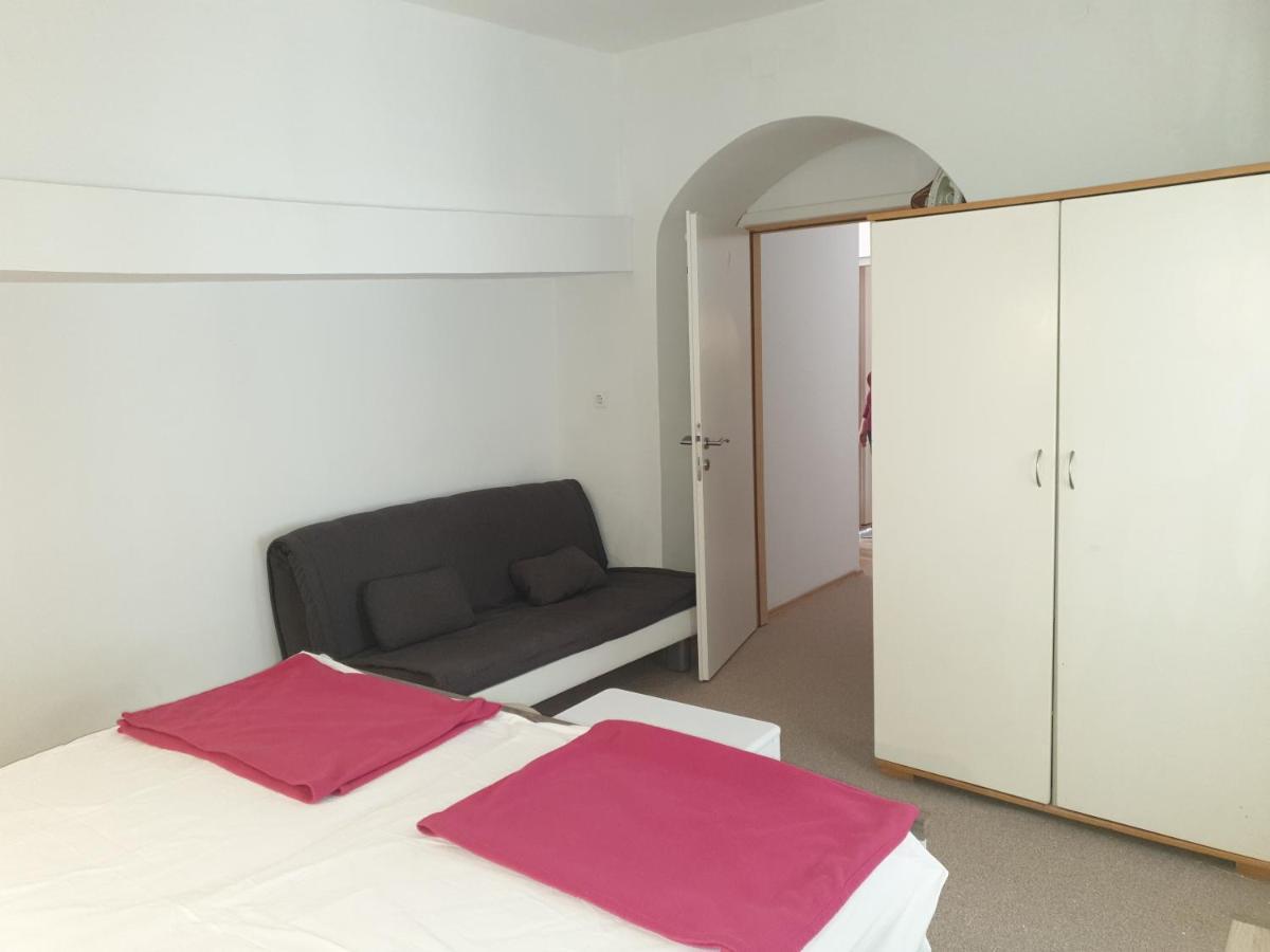 Ulica Dvori Narca 12 Apartment 4+2 per. Baška Esterno foto